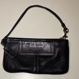 Vintage COACH Black Leather Wristlet Pouch